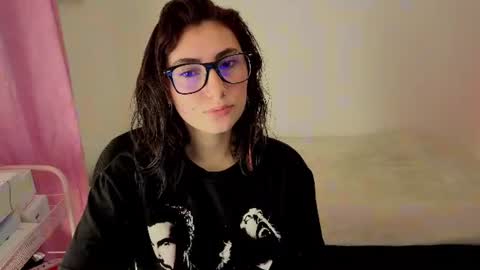 Snapshot of mariagh_ chatting on 07.19.26 Maria online show from 07.19.26