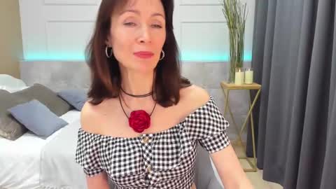 Snapshot of mariagold chatting on 02.12.25 Mari online show from 02.12.25