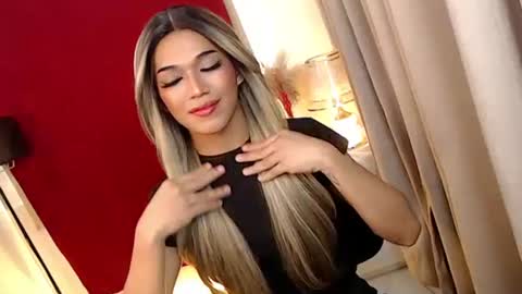 Snapshot of mariah_clara chatting on 09.23.25 mariah_clara online show from 09.23.25