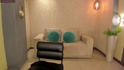 Snapshot of mariaherrera_ chatting on 10.30.25 MARIA HERRERA online show from 10.30.25