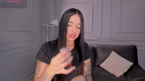 Snapshot of mariaherrera_ chatting on 11.30.25 MARIA HERRERA online show from 11.30.25