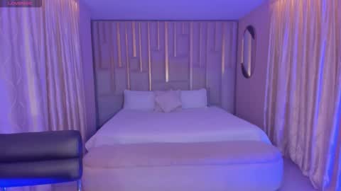 Snapshot of mariaherrera_ chatting on 12.20.25 MARIA HERRERA online show from 12.20.25