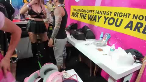 Snapshot of mariahpinkkitty chatting on 01.19.25 Pinkkitty online show from 01.19.25