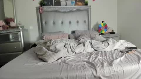 Snapshot of mariahpinkkitty chatting on 02.12.25 Pinkkitty online show from 02.12.25