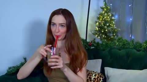 MariaMenson online show from 12.18.25