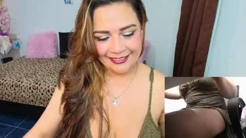 Snapshot of mariana_beltrann chatting on 05.27.26 Mariana online show from 05.27.26
