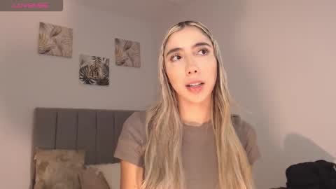 Mariana online show from 03.30.26