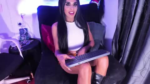 mariana_fadulf_ online show from 12.23.24