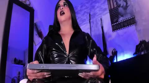 mariana_fadulf_ online show from 10.05.25