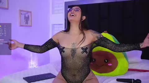 Mariana  online show from 09.15.25