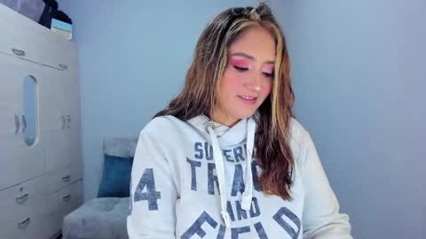    online show from 03.06.25