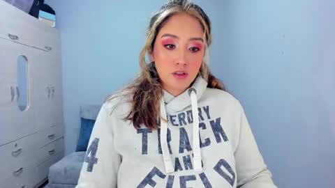    online show from 03.06.25