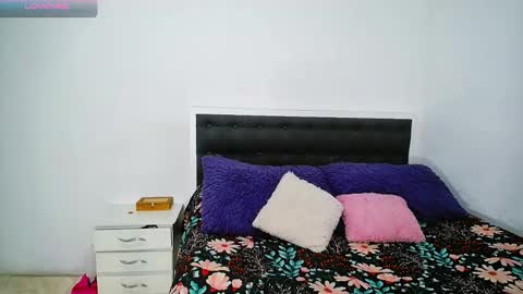 Snapshot of mariana_sara chatting on 11.07.25 mariana_sara online show from 11.07.25