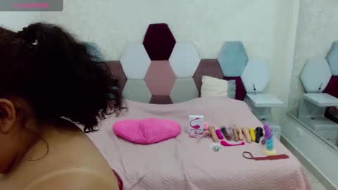 Snapshot of marianabbw_ chatting on 01.25.25 mariana online show from 01.25.25