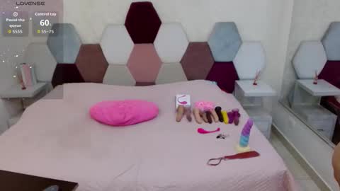 Snapshot of marianabbw_ chatting on 11.16.25 mariana online show from 11.16.25