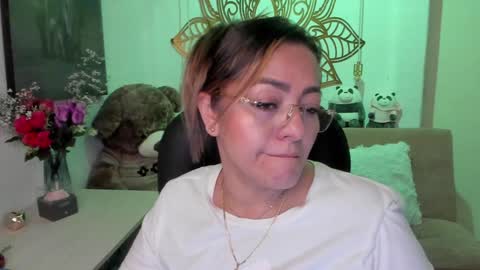Snapshot of marianalopez81 chatting on 02.06.25 Mariana Lopez online show from 02.06.25