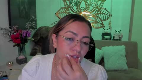 Snapshot of marianalopez81 chatting on 02.07.25 Mariana Lopez online show from 02.07.25