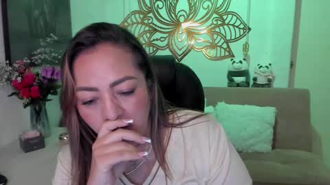 Snapshot of marianalopez81 chatting on 02.11.25 Mariana Lopez online show from 02.11.25