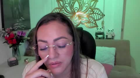 Snapshot of marianalopez81 chatting on 02.11.25 Mariana Lopez online show from 02.11.25