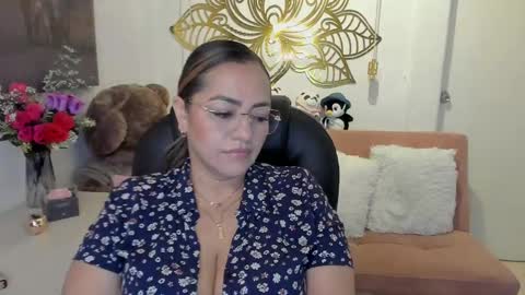 Snapshot of marianalopez81 chatting on 02.18.25 Mariana Lopez online show from 02.18.25