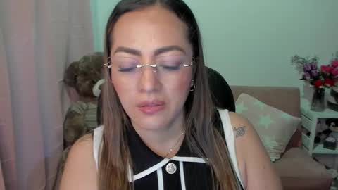 Snapshot of marianalopez81 chatting on 03.11.25 Mariana Lopez online show from 03.11.25