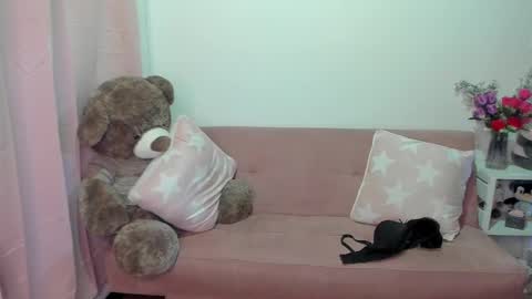 Snapshot of marianalopez81 chatting on 03.11.25 Mariana Lopez online show from 03.11.25