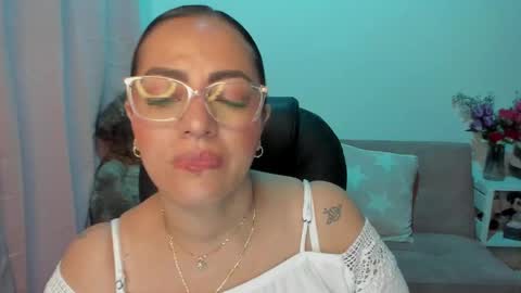 Snapshot of marianalopez81 chatting on 03.12.25 Mariana Lopez online show from 03.12.25