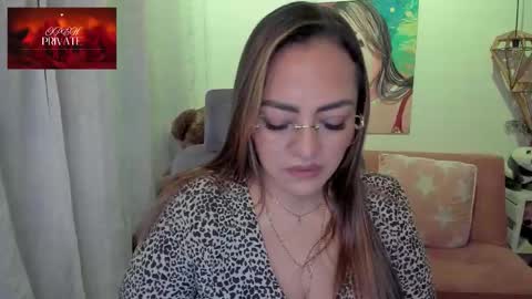Snapshot of marianalopez81 chatting on 09.12.25 Mariana Lopez online show from 09.12.25