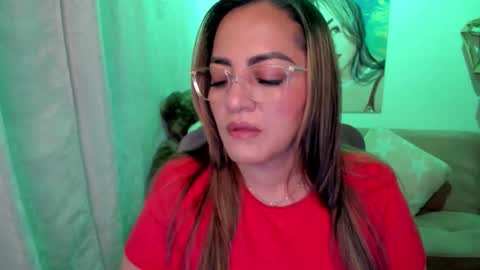 Snapshot of marianalopez81 chatting on 10.03.25 Mariana Lopez online show from 10.03.25