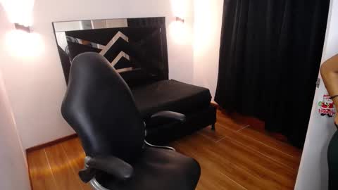 Mariana online show from 12.21.25