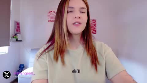 Snapshot of mariangeel_ chatting on 10.15.25 mariangeel_ online show from 10.15.25