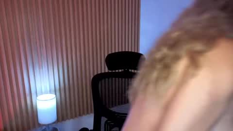 Marian Love  online show from 04.08.26