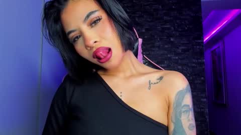 M A R I A N E online show from 02.06.26