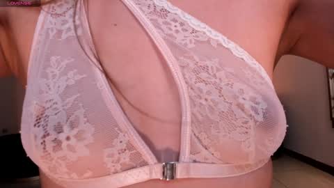 Marianne  online show from 12.04.24