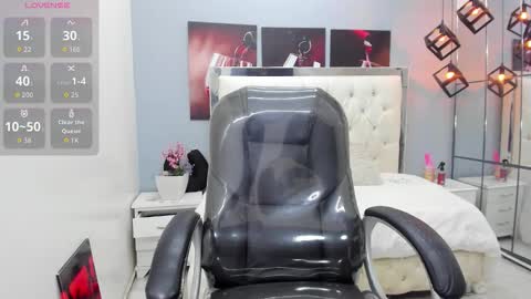 Snapshot of mariansexx chatting on 02.11.26 Marian Sexy online show from 02.11.26