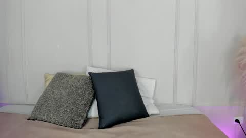 Maria Pettit online show from 02.03.26