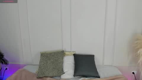 Maria Pettit online show from 02.11.26