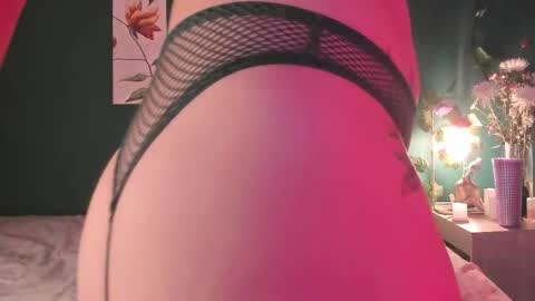 Theressa online show from 10.05.25