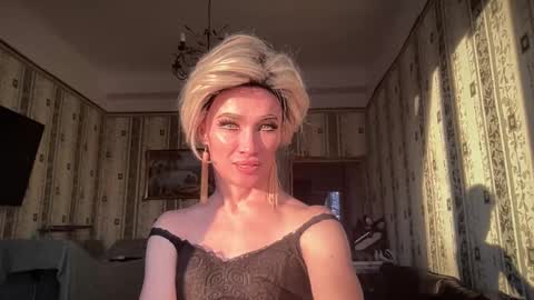 Mari online show from 02.05.25