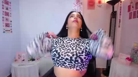 Nicolle online show from 07.28.26