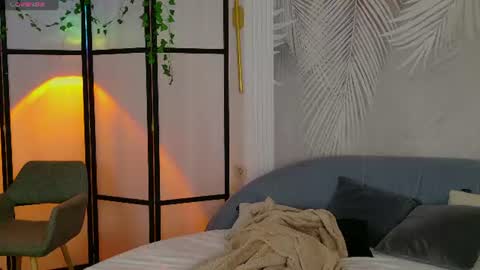 Snapshot of marie_diaze chatting on 06.15.26 Marie LEAVE YOUR WITH ME online show from 06.15.26