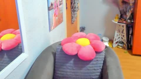 Snapshot of marie_marie03 chatting on 02.14.25 Marie   online show from 02.14.25