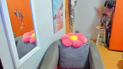 Snapshot of marie_marie03 chatting on 02.28.25 Marie   online show from 02.28.25