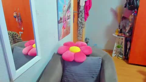 Snapshot of marie_marie03 chatting on 03.04.25 Marie   online show from 03.04.25