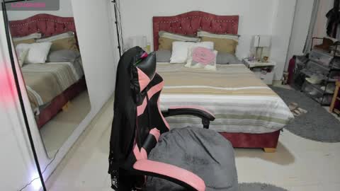 marie online show from 04.12.26