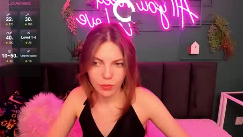 Snapshot of marie_reyes_ chatting on 01.16.25 Mary 3 online show from 01.16.25