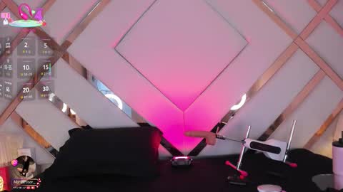 Mary online show from 10.15.25