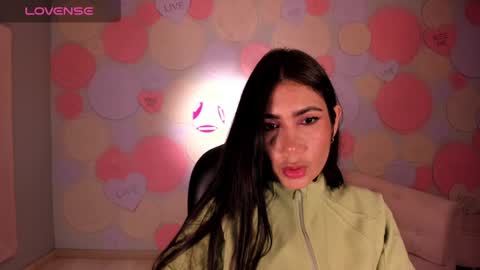 Snapshot of mariejane2 chatting on 01.05.25 Im Marie Jane online show from 01.05.25
