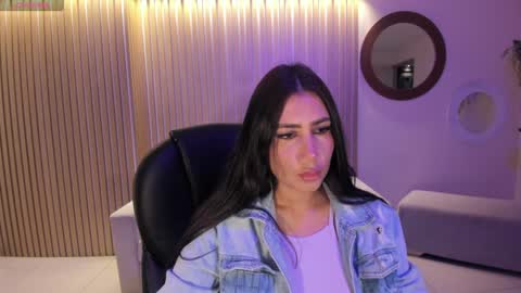Snapshot of mariejane2 chatting on 01.14.25 Im Marie Jane online show from 01.14.25