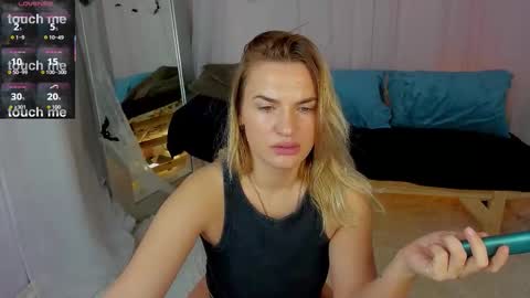 Mariel online show from 11.12.25